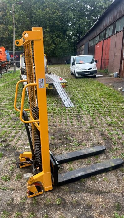 Wózek paletowy masztowy