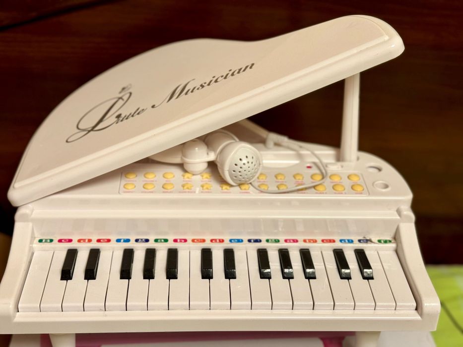 Електронне  піаніно-синтезатор.Baoli з мікрофоном 31 клавіша BAO-1504C