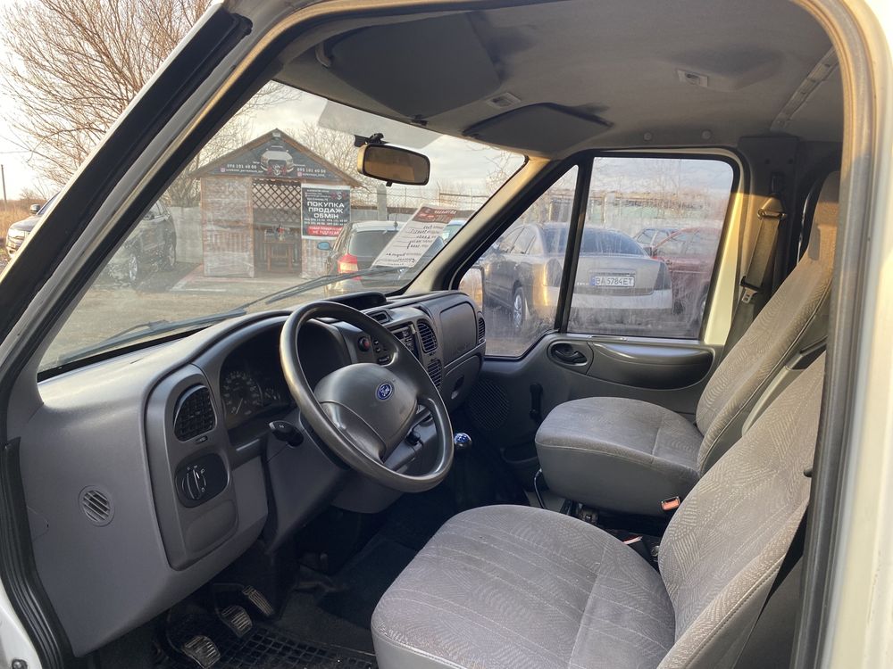 Продам Ford Transit 2002 года , 2.0 дизель пасажир