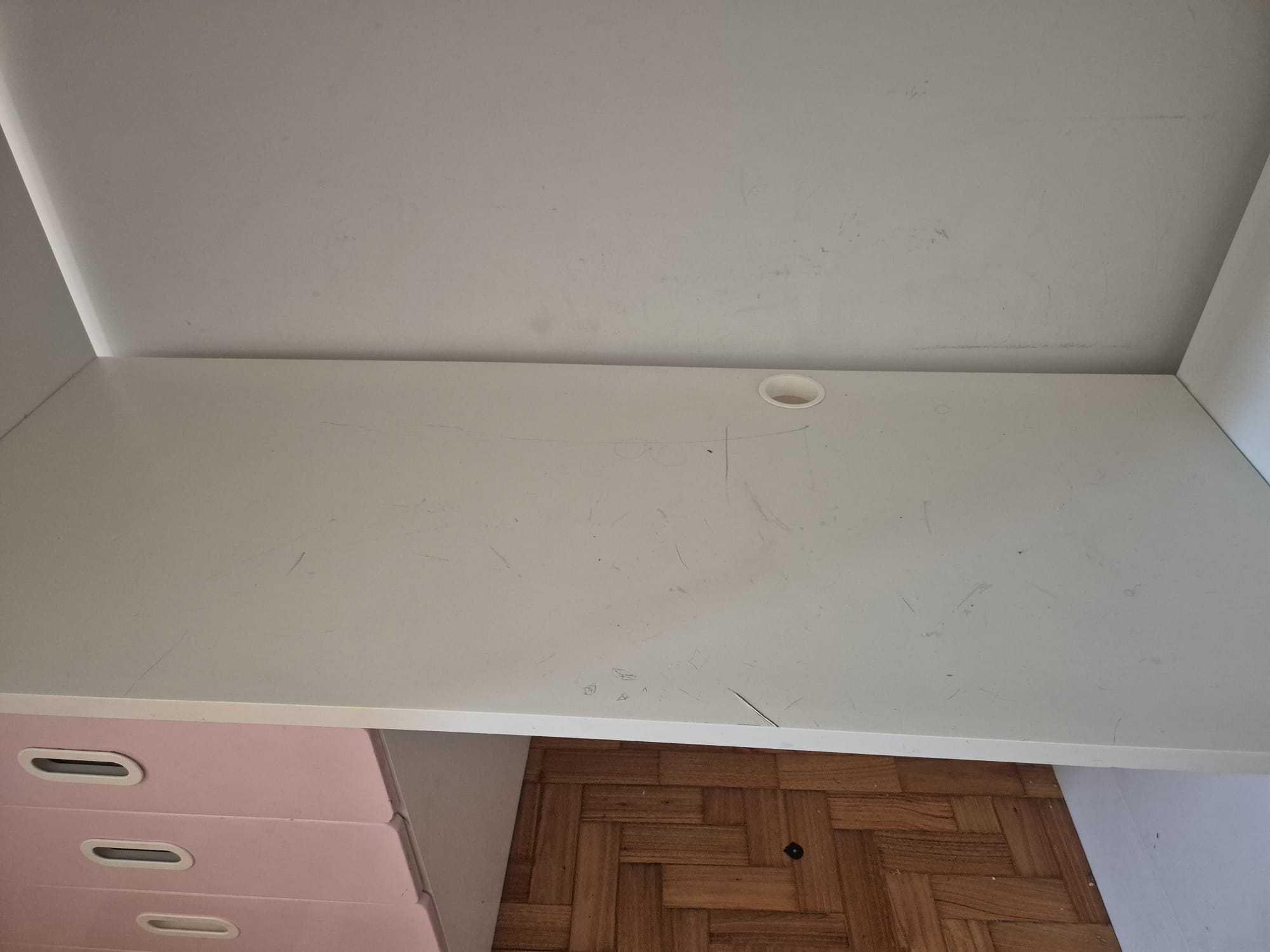 Beliche com secretária e roupeiro ikea SMASTAD