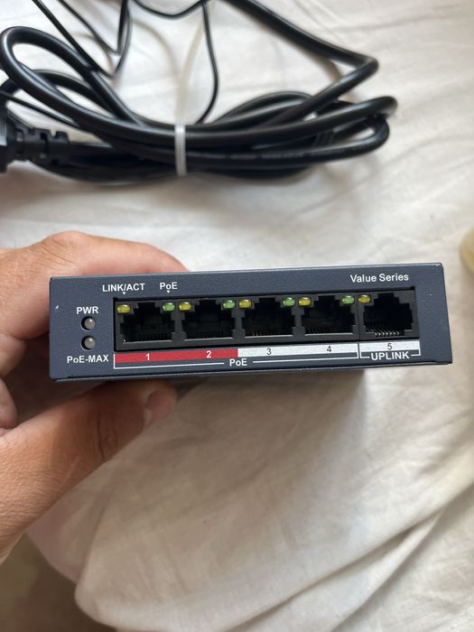Комутатор Hikvision
