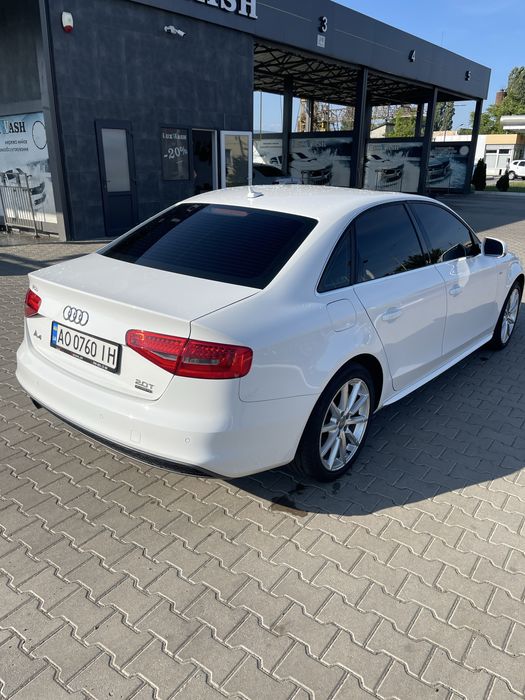Audi A4 b8 S-line quattro