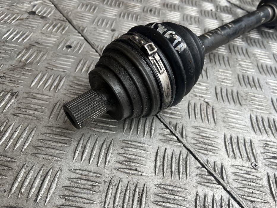 Полуось привод 1.8 Джета 6 volkswagen jetta 6