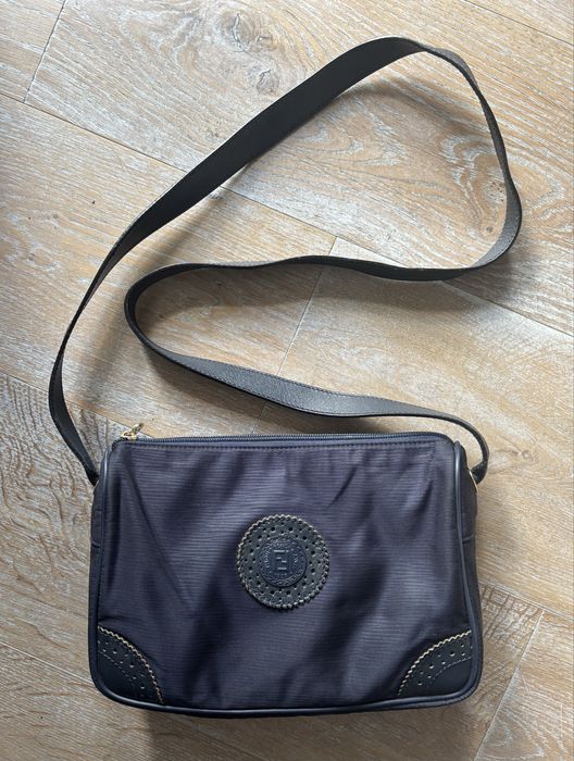 Fendi granatowa torebka crossbody vintage