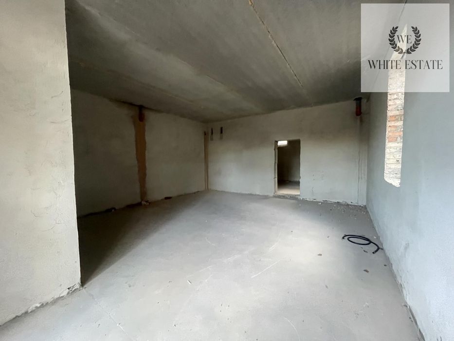 Продаж комерційного приміщення вул. Весела