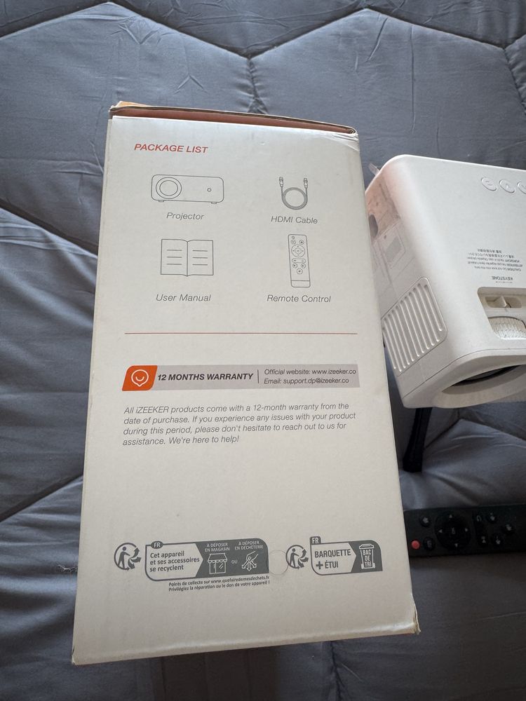 Projetor LED HD iZEEKER Playstation /Netflix