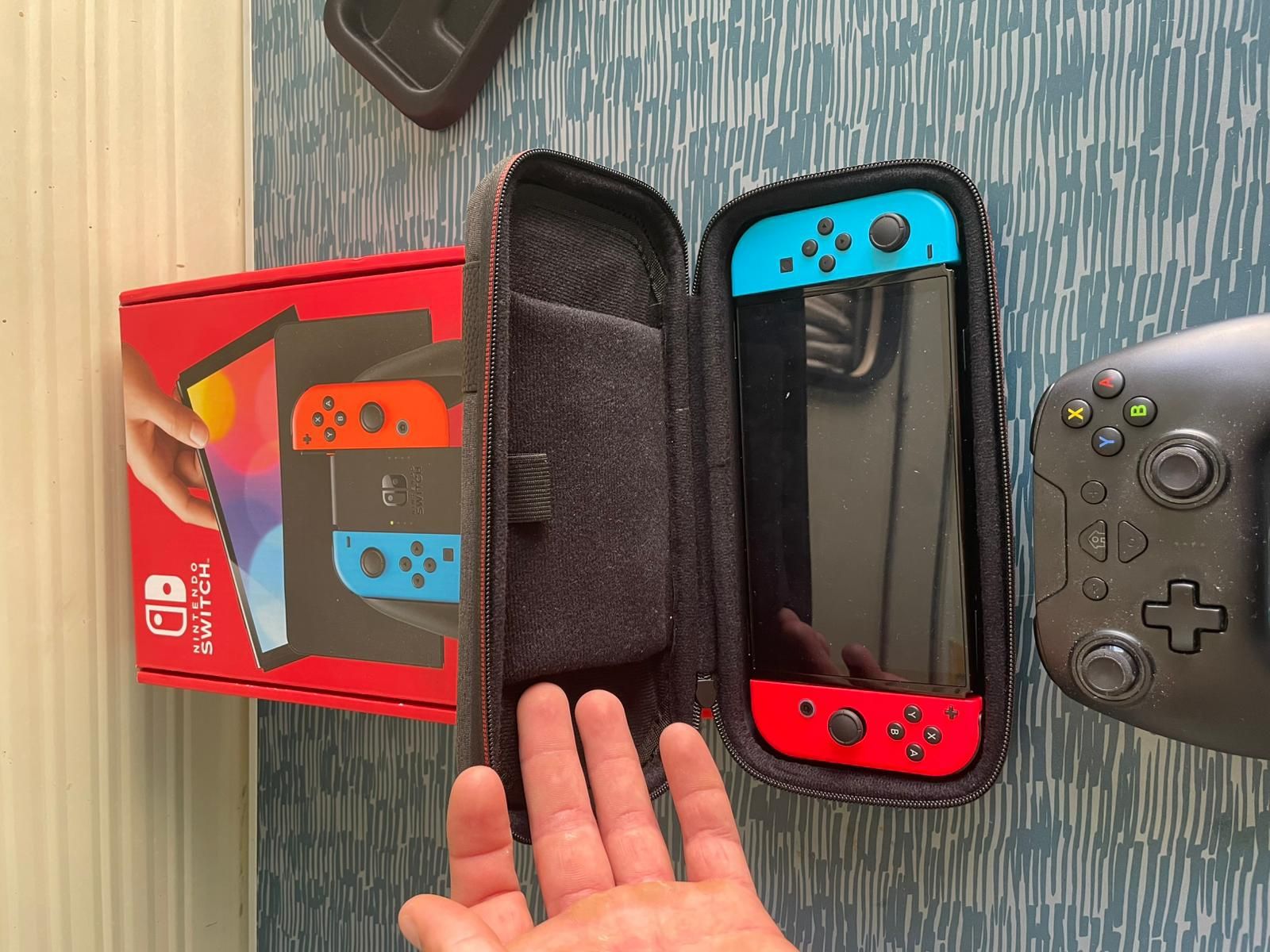 Nintendo Switch OLED com Acessórios + Jogos – Tudo Incluído!