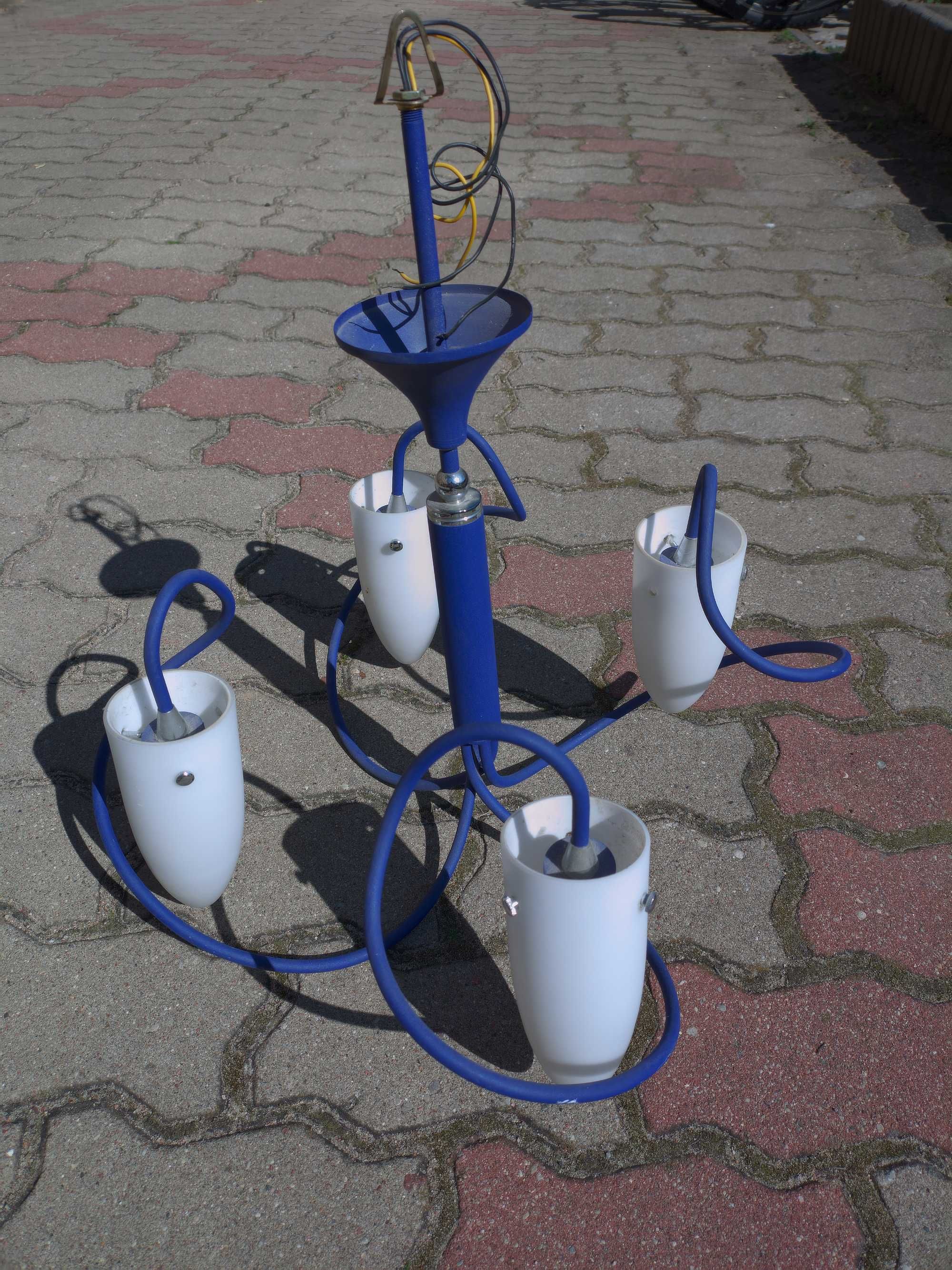 Żyrandol w stylu modern