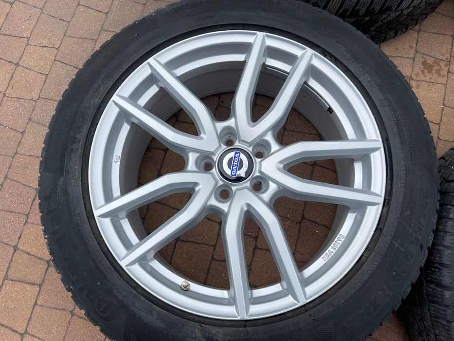 3815. Koła zimowe Volvo XC40 XC60 S60 Cross XC90 5x108 ET48 235/55/19