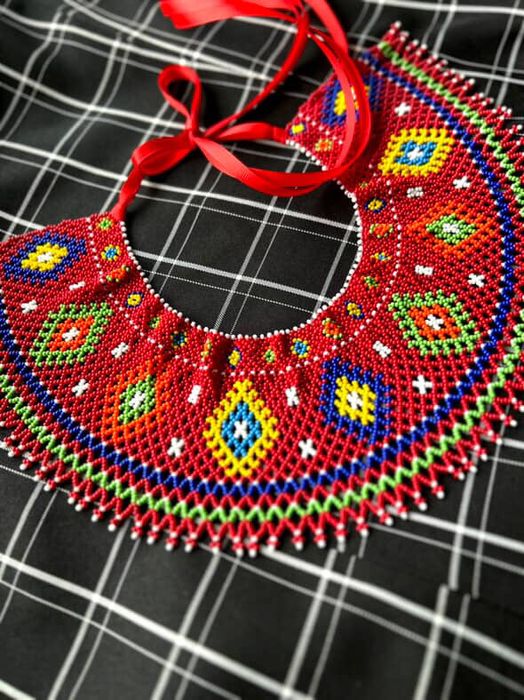 Криза, лемківська кривулька, кольє, намисто, виріб з бісеру, силянка