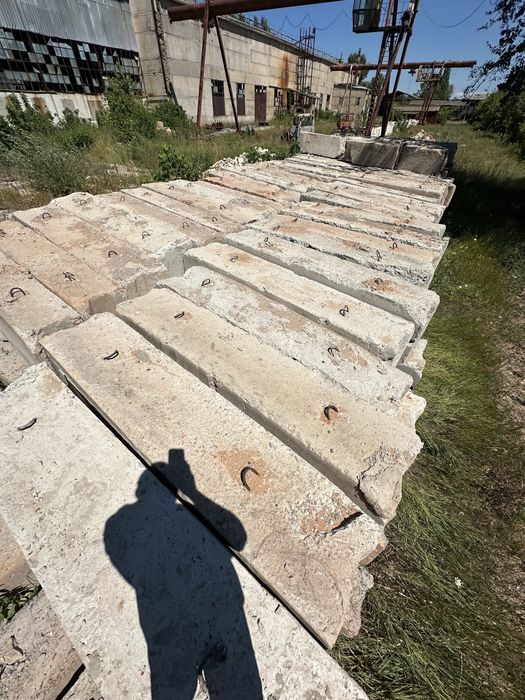 Продам кирпич , шамотный-огнеупорный, блоки