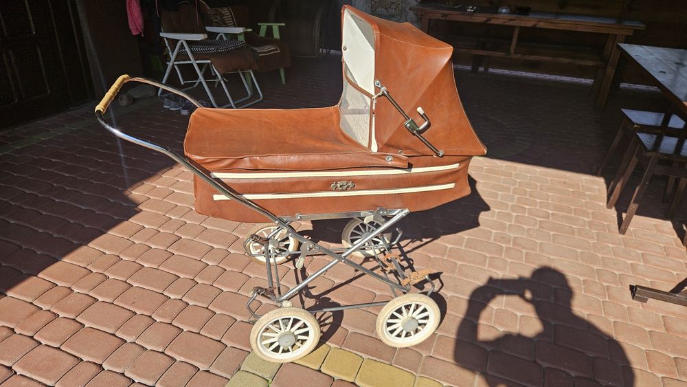 Wózek dziecięcy stary klasyk z lat 80-90 cały oryginał Skóra retro PRL