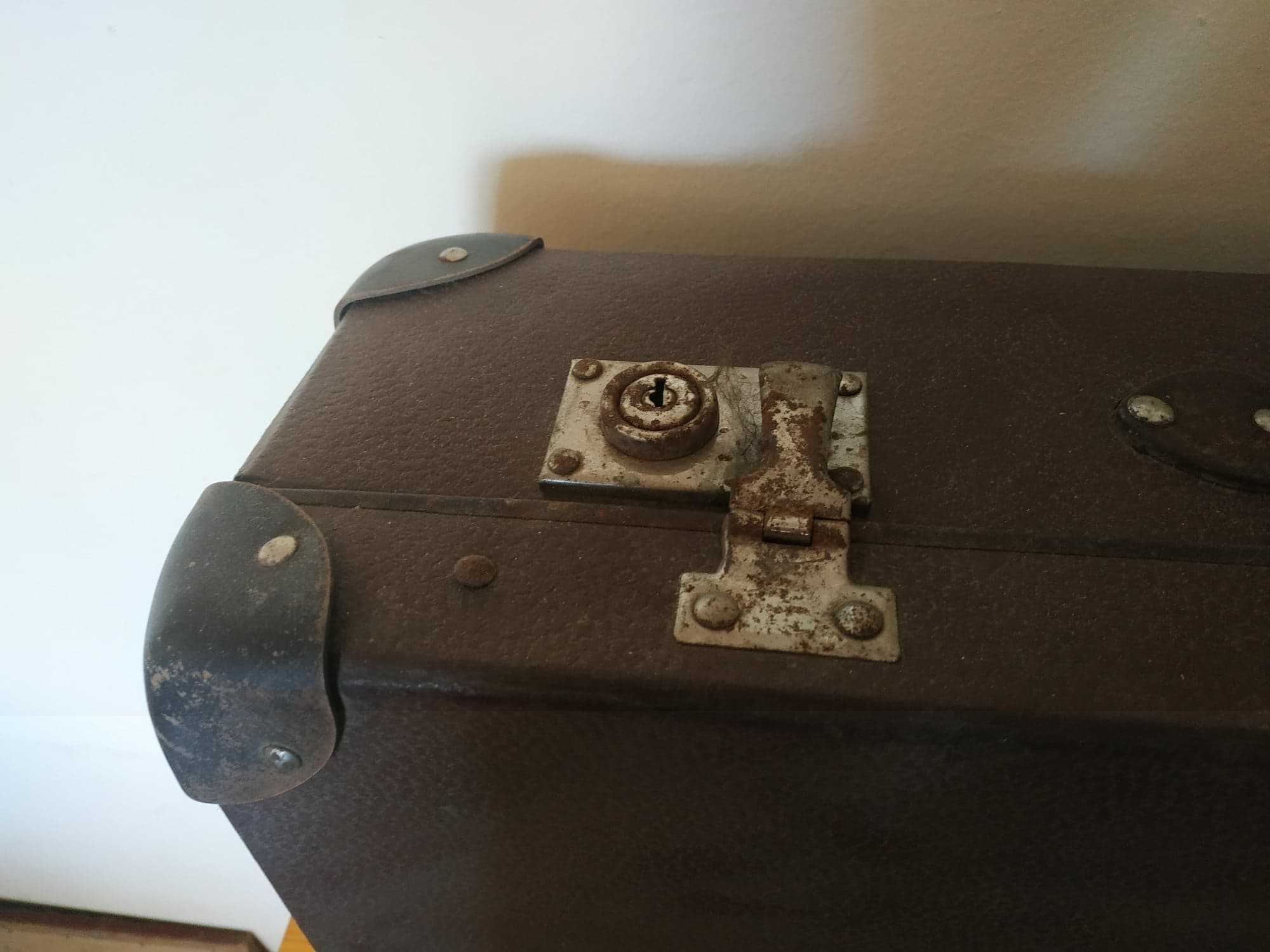 Walizka kuferek torba antyk zabytek PRL