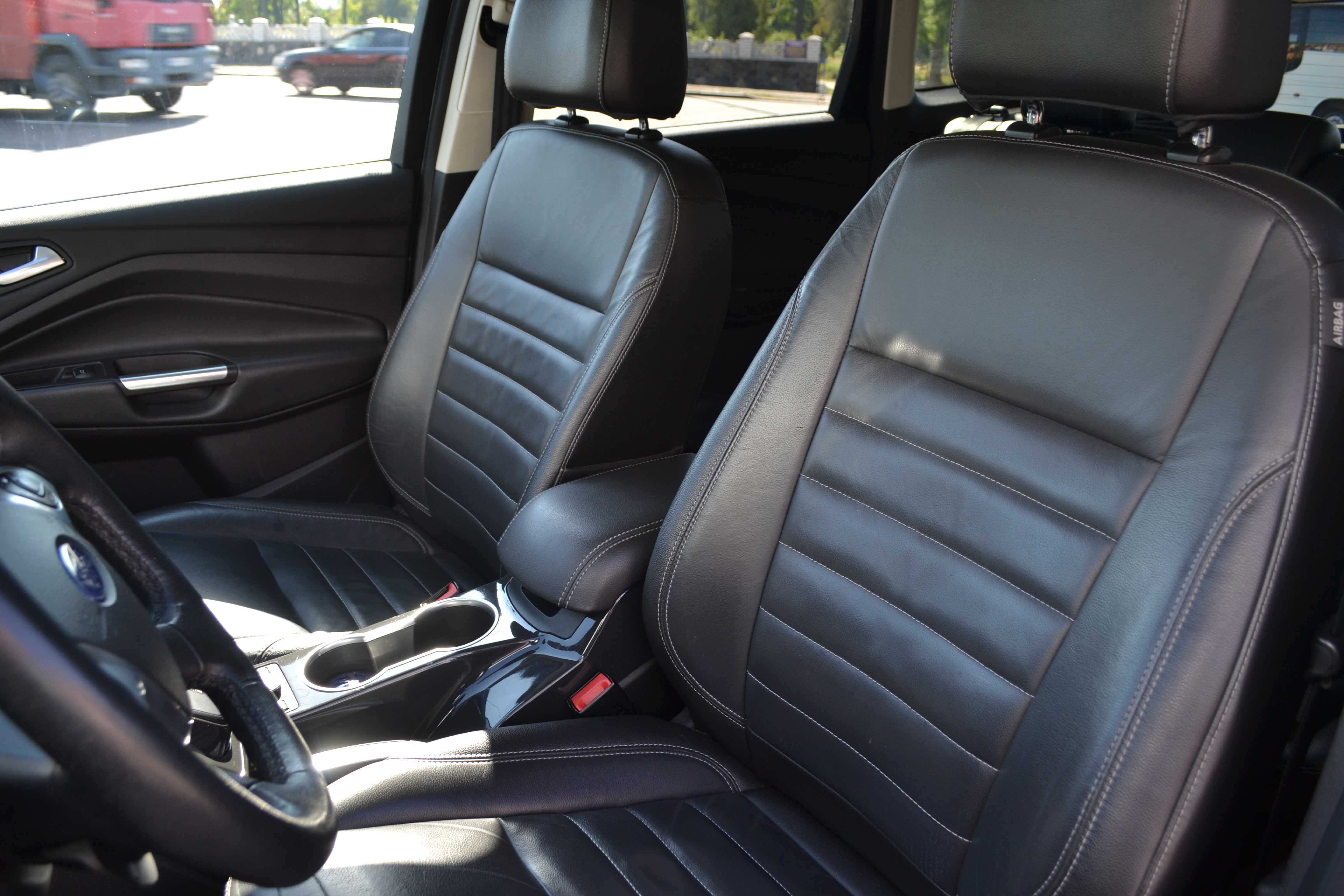 Ford Escape Titanium, 2015, в ідеальному стані від першого власника.