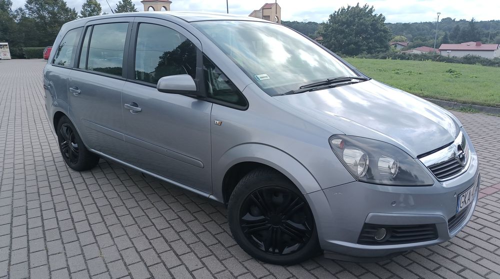 Opel Zafira • Skóra, Navi, 7 miejsc • Stan bdb!