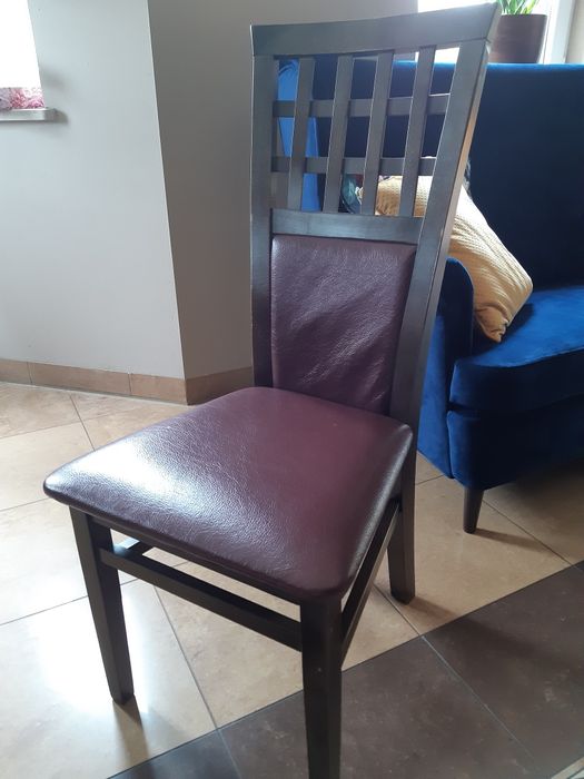 Komplet 8 krzeseł i stół