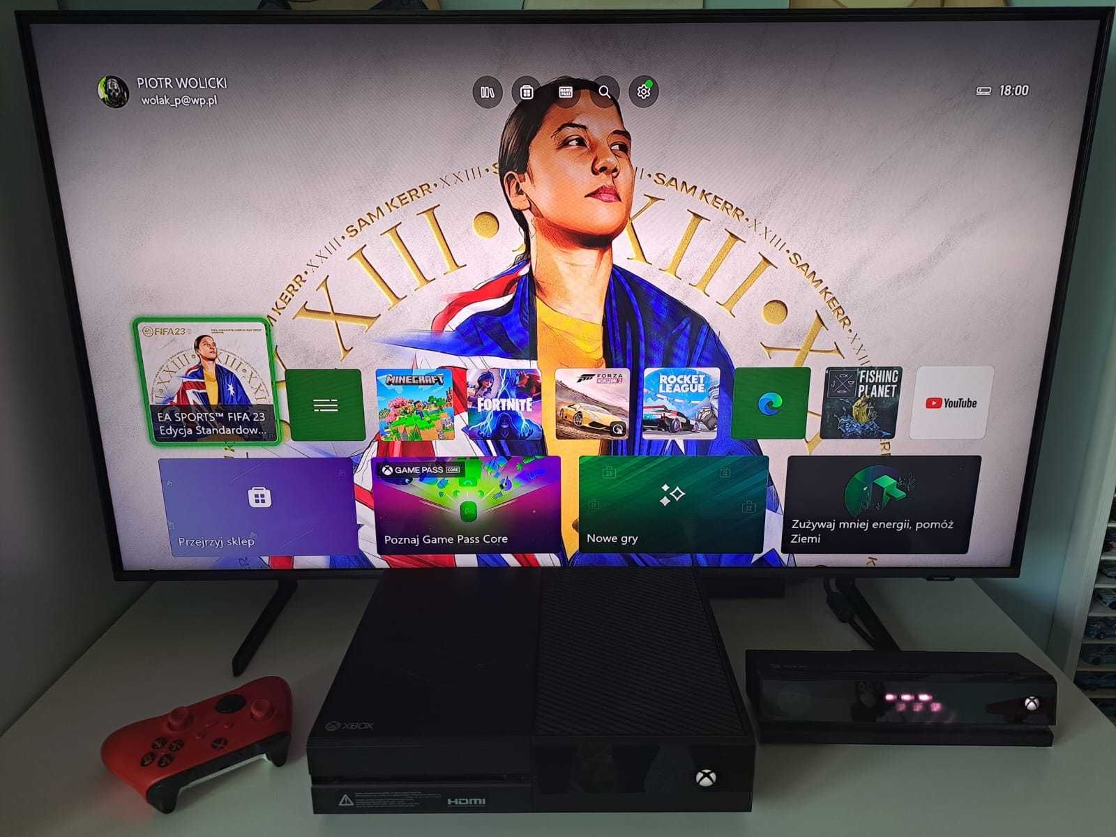 Konsola Xbox One + kinect + pad