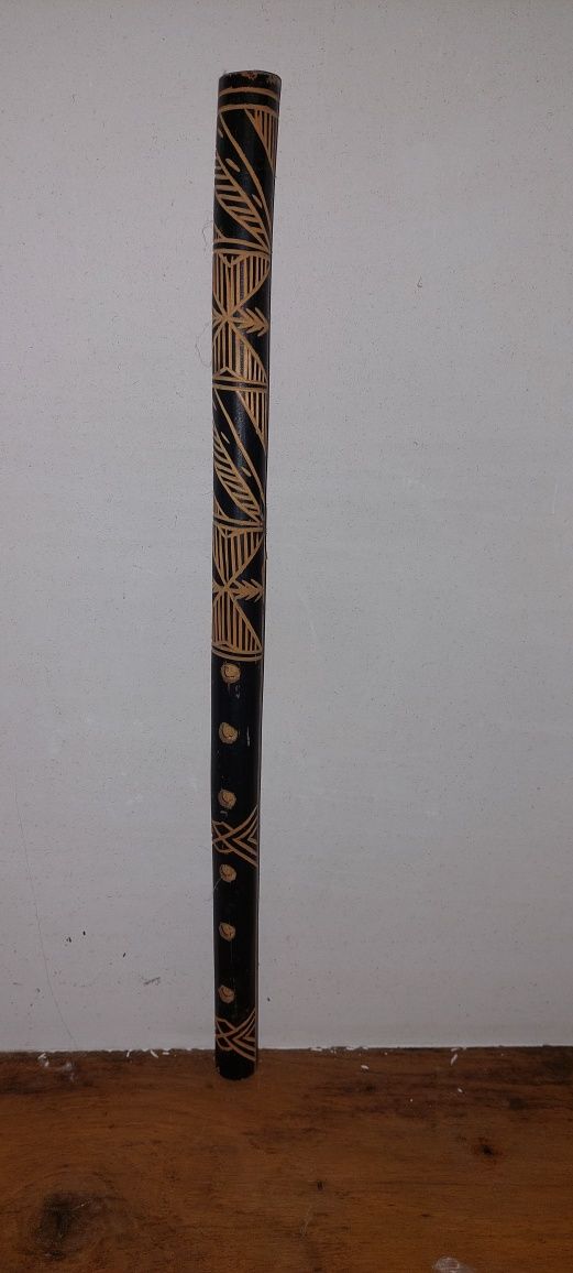 Flauta indígena decorativa