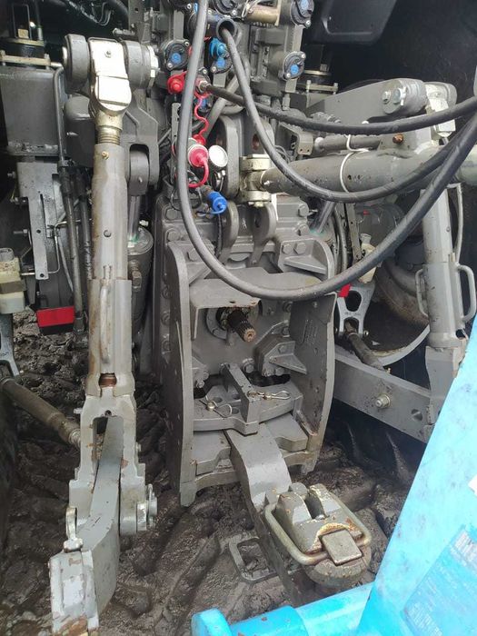 Трактор колісний Massey Ferguson