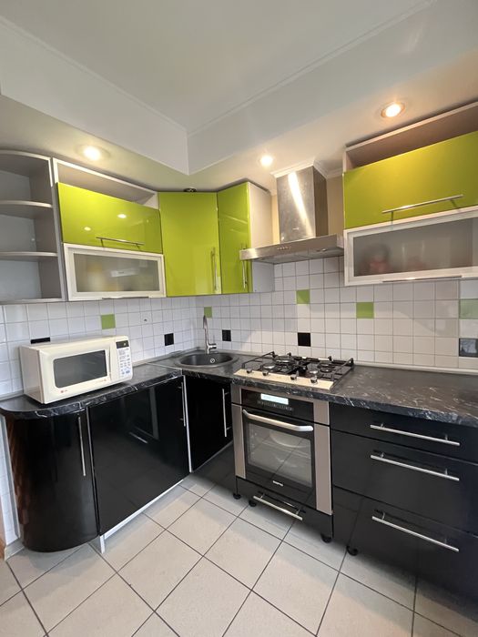 3к квартира з меблями та технікою . Заводський район .