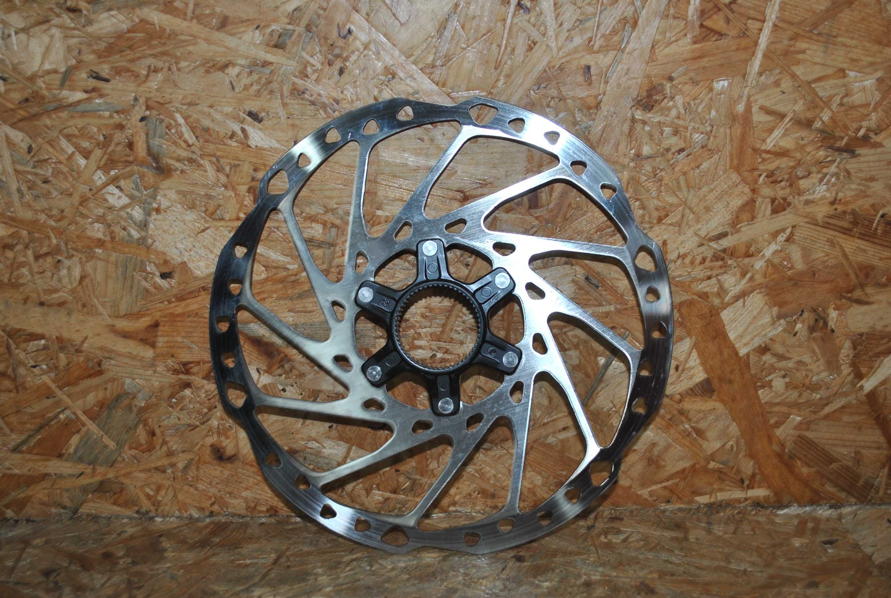 Tarcza hamulcowa Shimano SM-RT64-L CENTER LOCK 203 mm