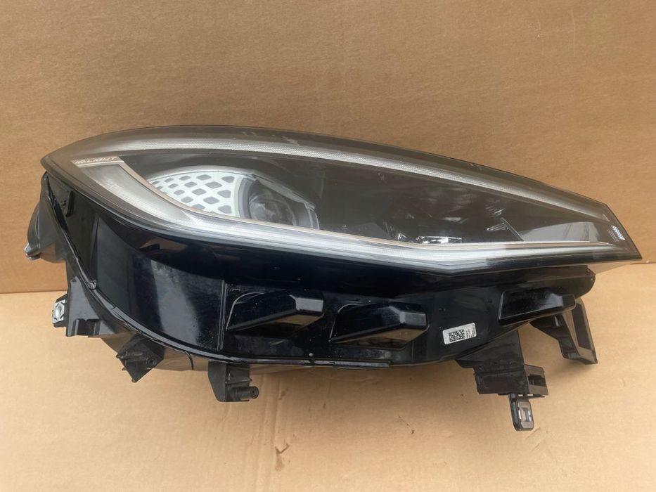 Volkswagen Id 4 Prawa Przednia Lampa Full Led Europa