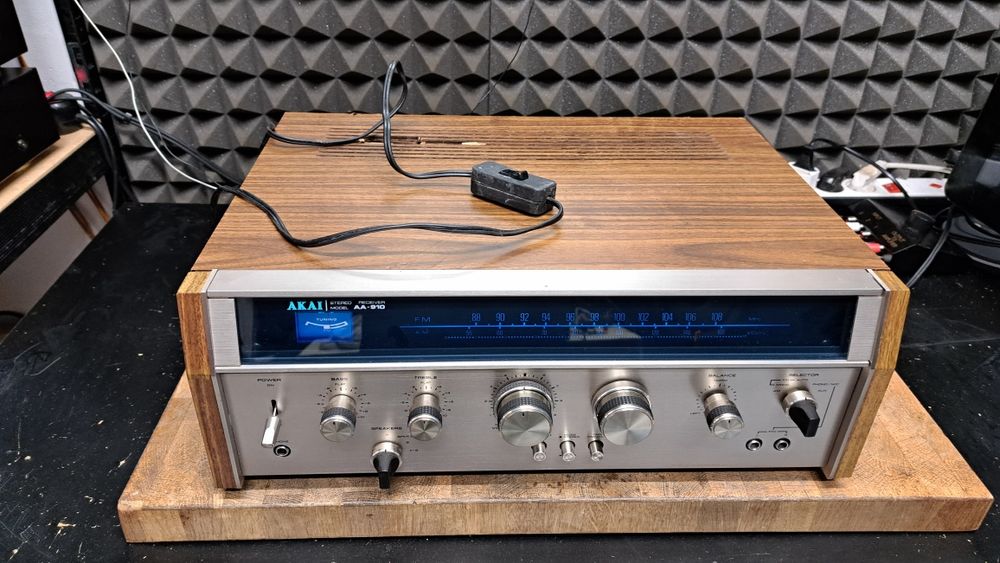 Amplituner Akai AA-910