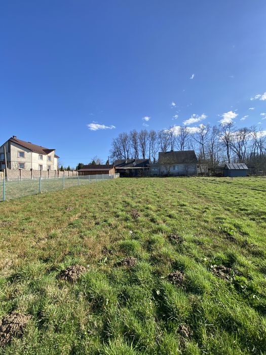 Земельна ділянка у Брошнів-Осаді під житлове будівництво