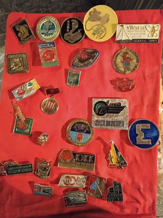 Odznaki dawnego ZSSR.