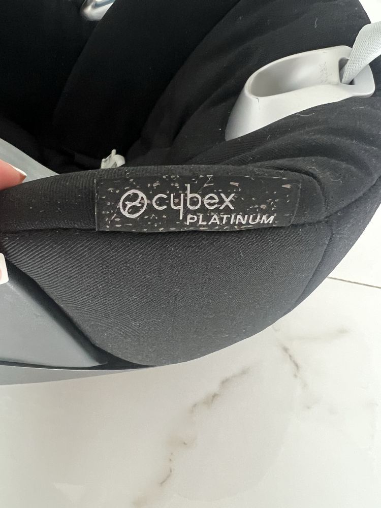 Cybex cloud z i-size