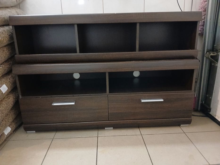 Szafka pod telewizor półka