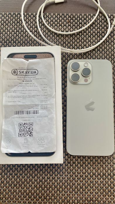 Продам Iphone 15 pro max 1 tb