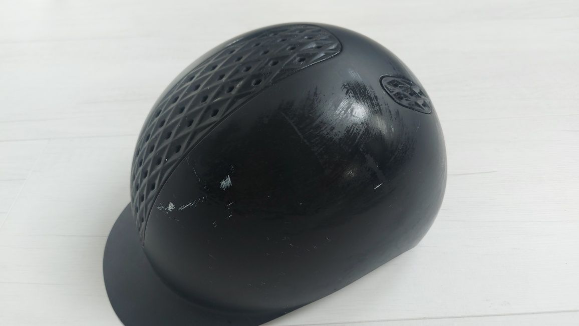 Kask jeździecki rozm 54