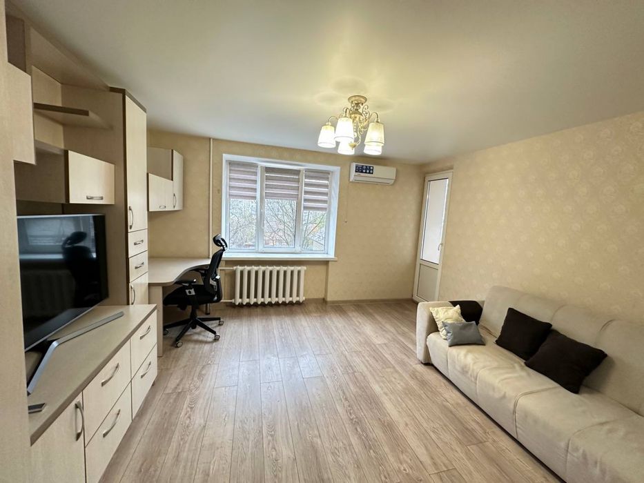 Здається 2х кімнатна квартира по вул. І.Миколайчука 19