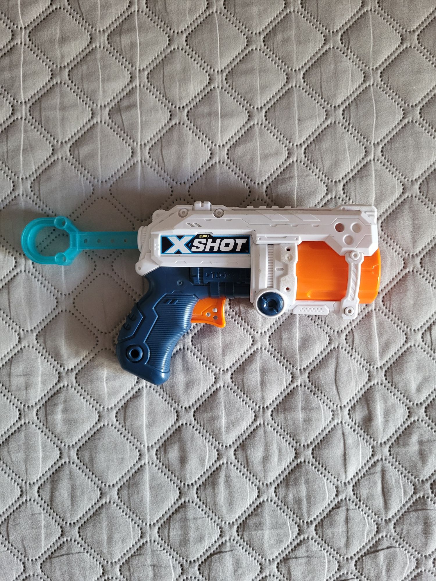 Бластер револьверного типу X-Shot