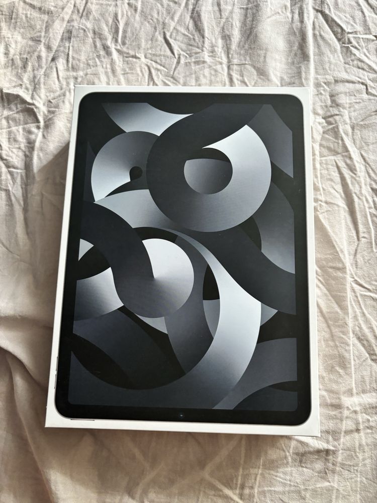 Ipad Air 5 generacji Wi-fi + Cellular