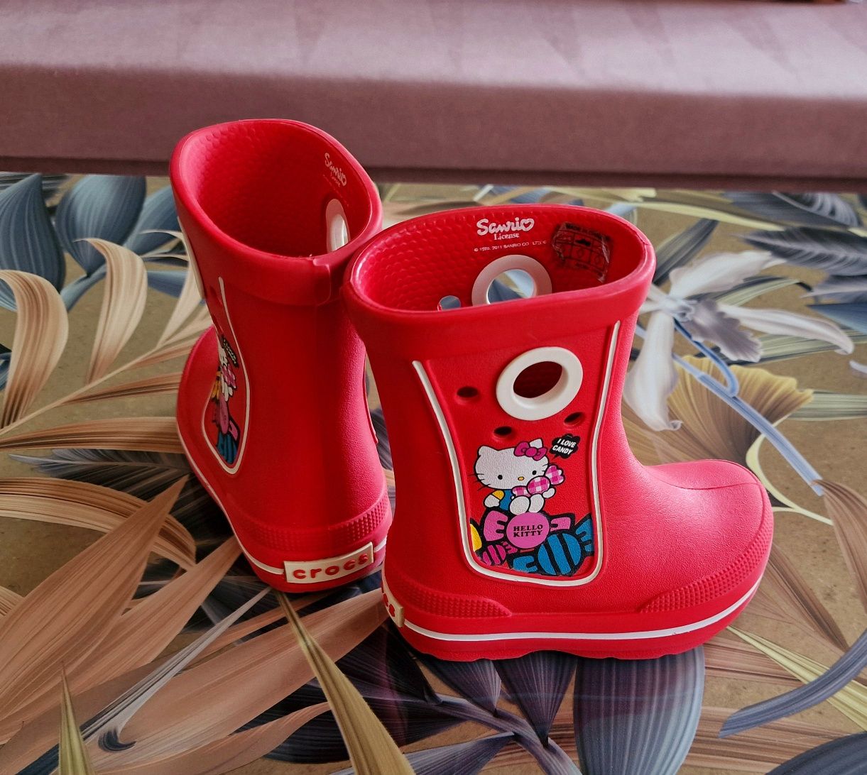 Kalosze, gumiaki , buty na deszcz Crocs C6/C7 Hello Kitty r.21/22