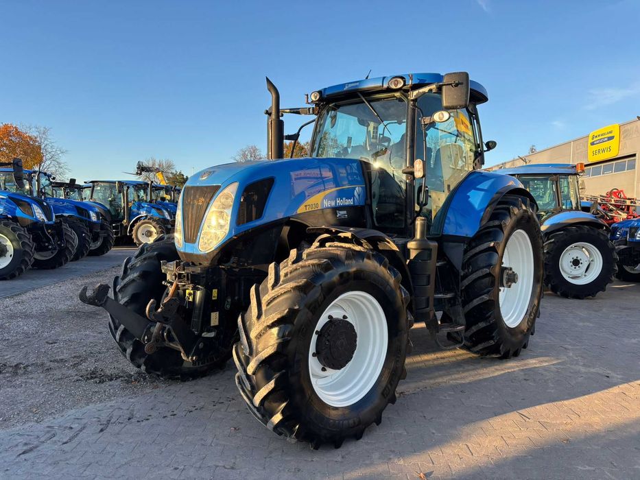 Ciągnik rolniczy New Holland T7030
