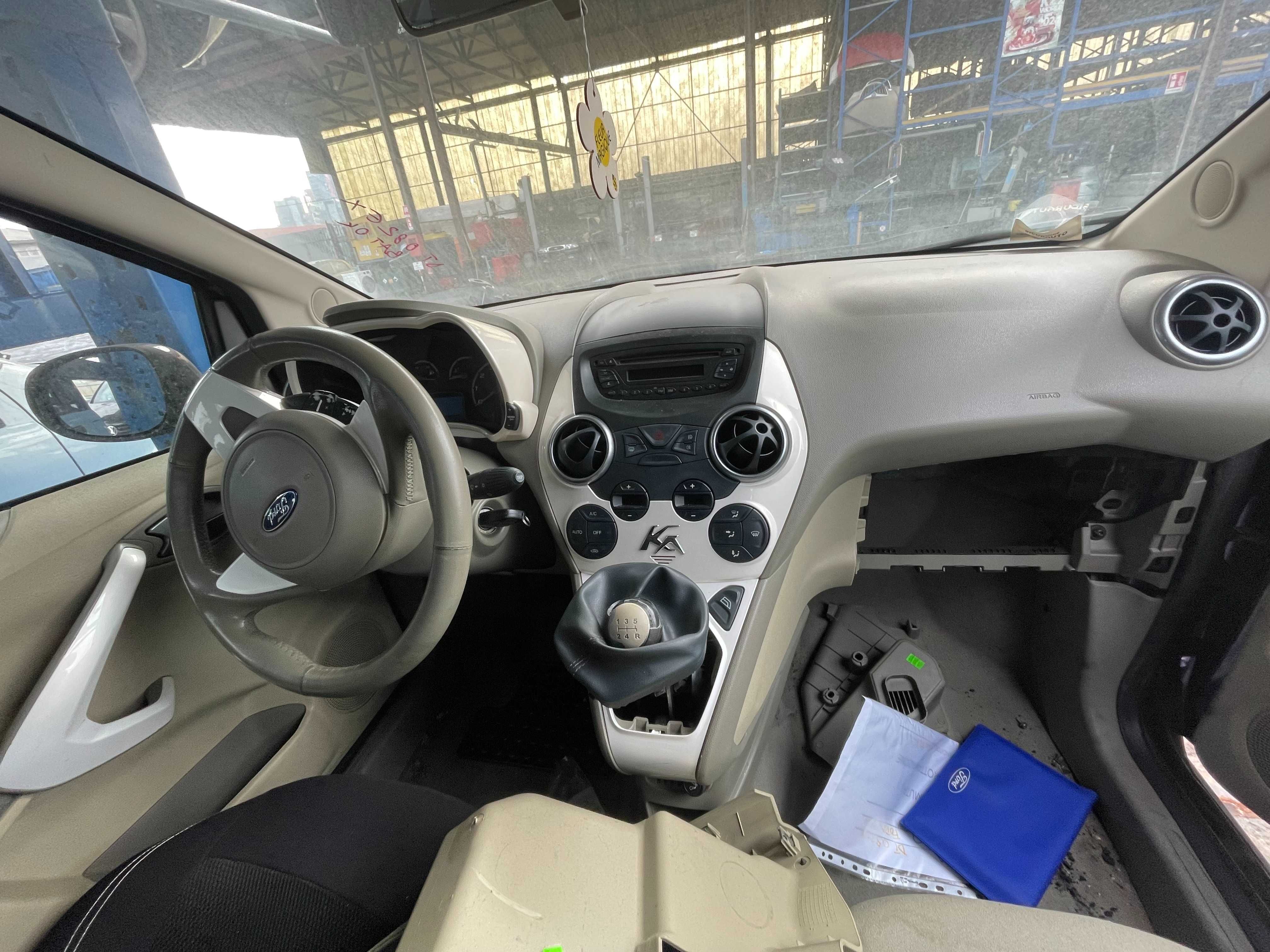 Ford Ka II Deska rozdzielcza Konsola kokpit cały komplet