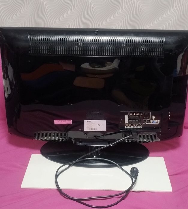 Телевізор Samsung LE32R82B