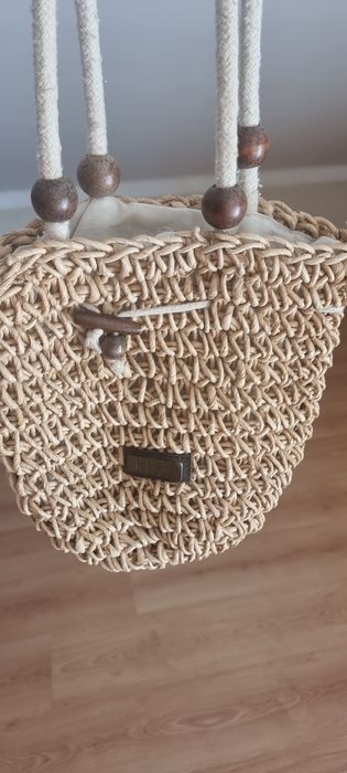 Mala de corda usada uma vez em otimo estado
