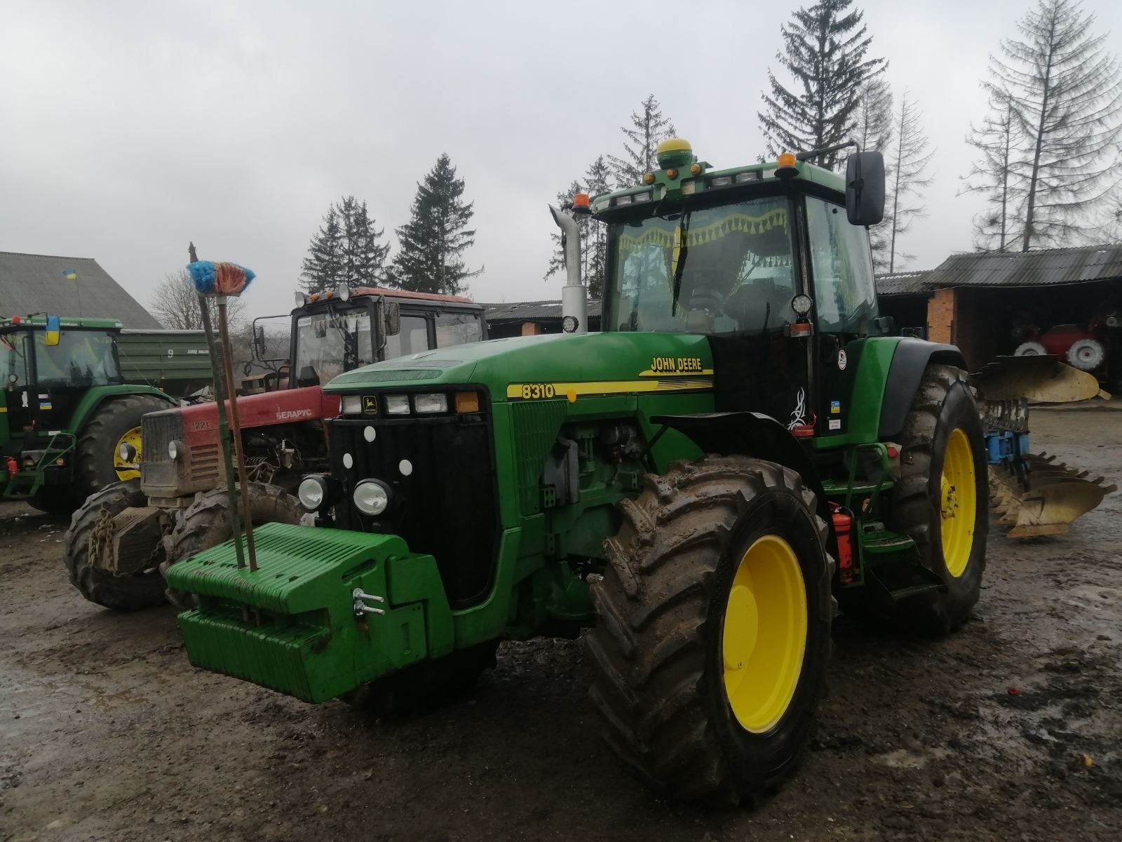 Трактор JOHN DEERE 8310 
Напрацювання 8