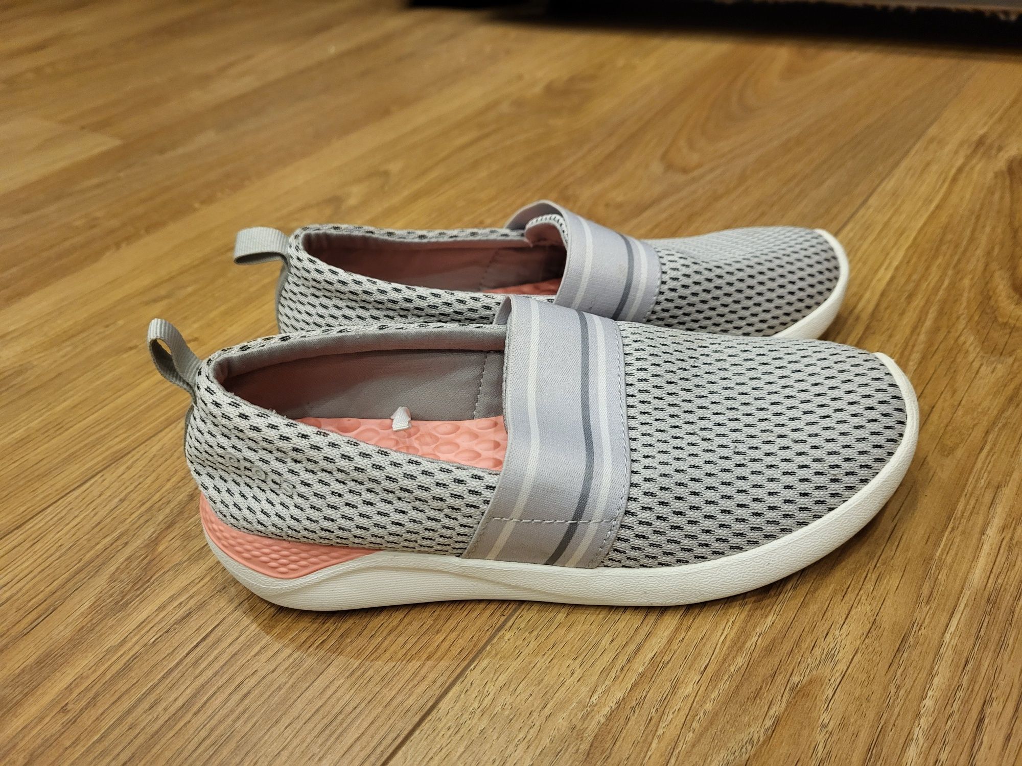 Crocs kapcie slippersy r. 35 szare nowe