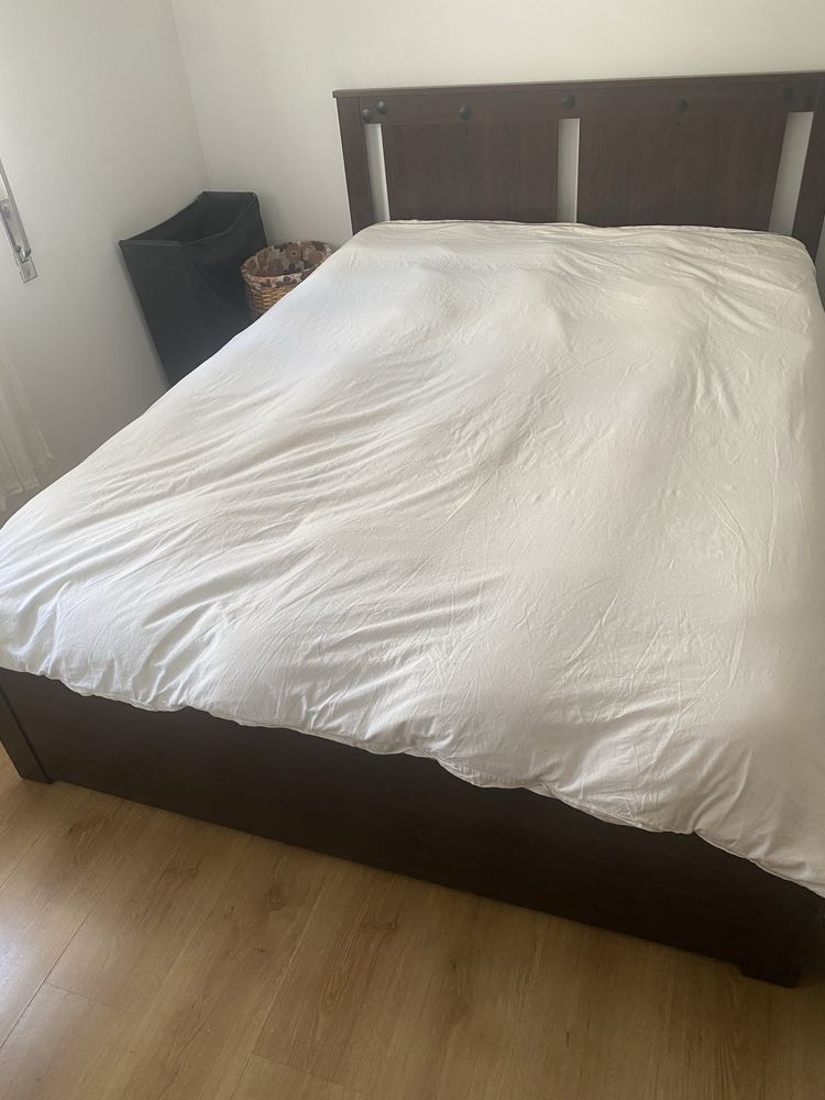 Cama de casal com ou sem colchao