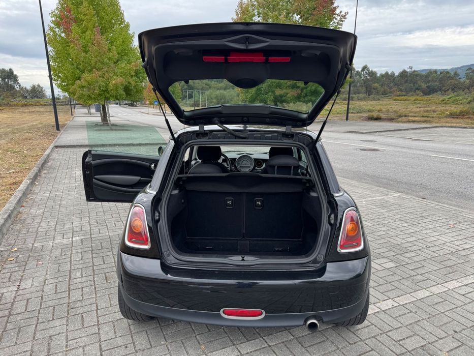 MINI One 1.6 (6 Velocidades) – 3 Portas – Nacional – 2010