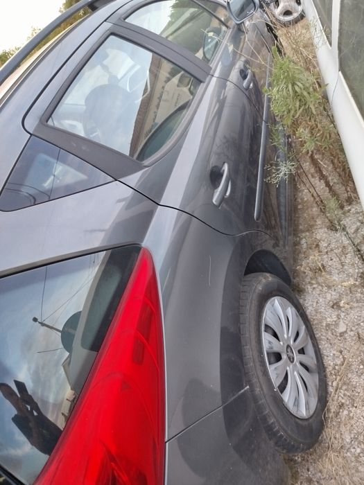 Peugeot 207 Sw 1.4i 2008 Sem motor/Acidentado/Com documentos