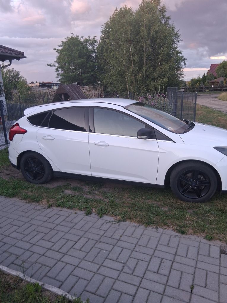 Ford Focus mk3 samochód osobowy