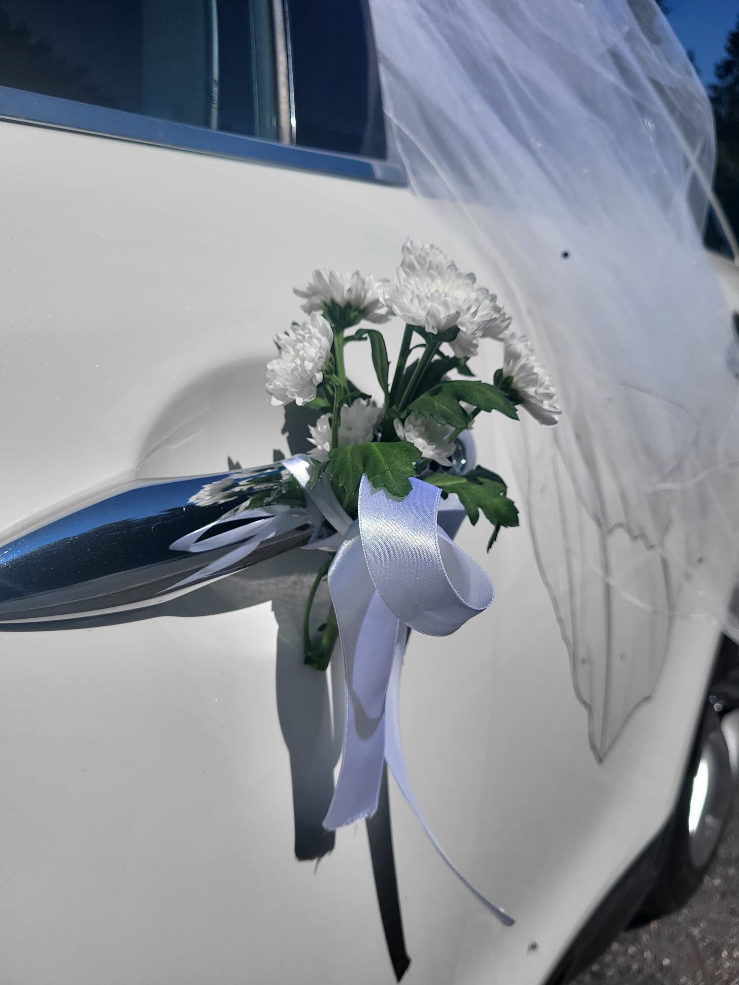 Fajne Białe Infiniti Auto na Wesele
