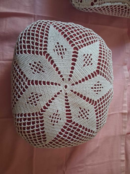 Almofada redonda em crochet