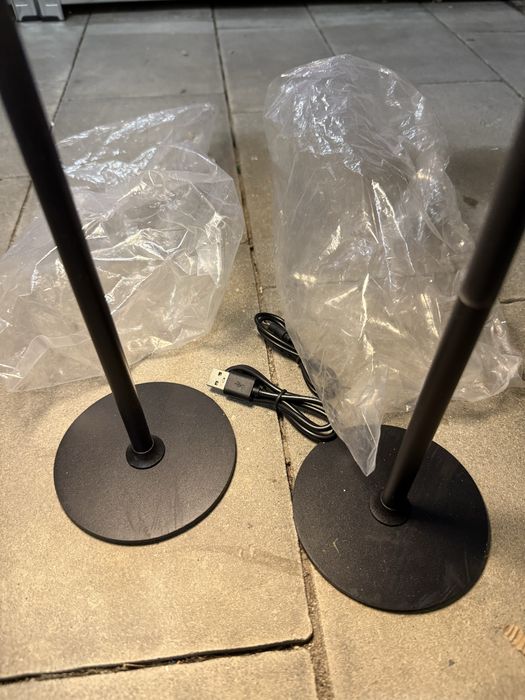 Zestaw dwóch czarnych lamp na USB
